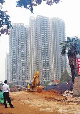 业主买8楼房屋却在7楼 开发商称系下沉式设计