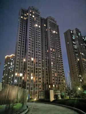 郑州一楼盘延期交房11个月，违约金未结清引发争议