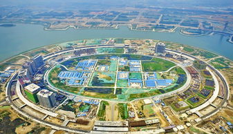 探访郑州‘地王’ 配套缺乏荒草丛生，房地产开发隐忧显现